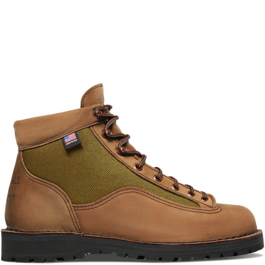 Danner Luz II | Botas de cuero | Color oscuro | Estilo versátil | Para aventureros modernos Danner Luz II | Botas de cuero | Color oscuro | Estilo versátil | Para aventureros modernos